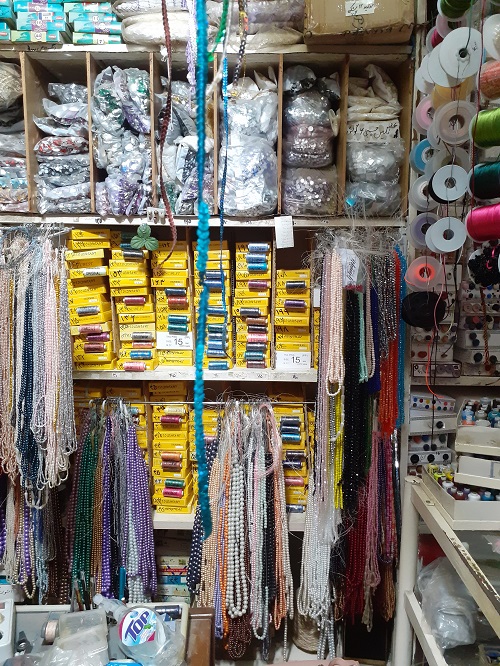 فروشگاه چرخ خیاطی غلام پور در آمل | نمایندگی ژانومه آمل | نماینده چرخ خیاطی آمل
